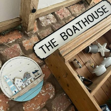 Stunning Quirky 2-Bed Cottage In New Brighton Wallasey Buitenkant foto