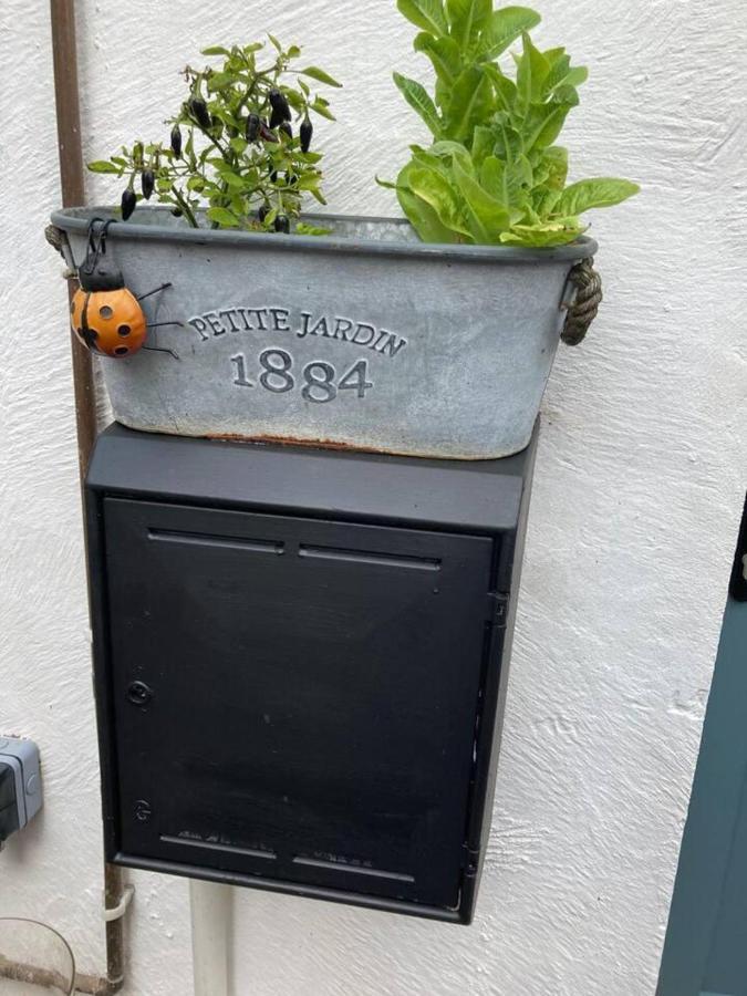 Stunning Quirky 2-Bed Cottage In New Brighton Wallasey Buitenkant foto