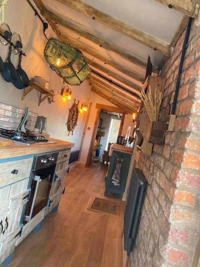 Stunning Quirky 2-Bed Cottage In New Brighton Wallasey Buitenkant foto